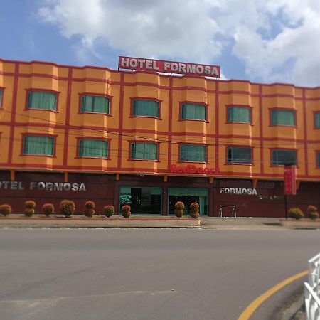 Hotel Formosa Jambi Paalmerah Экстерьер фото