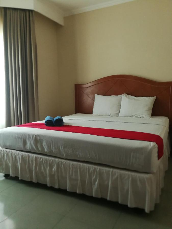 Hotel Formosa Jambi Paalmerah Экстерьер фото